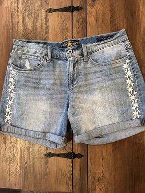 Lucky Brand Light Blue Denim Shorts with White Floral Embroidered Trim